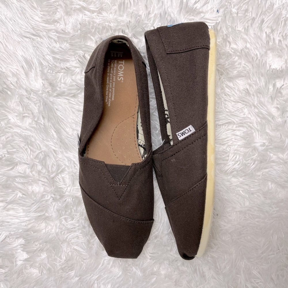 BRAND NEW Toms Size 11 Slip-on Men’s